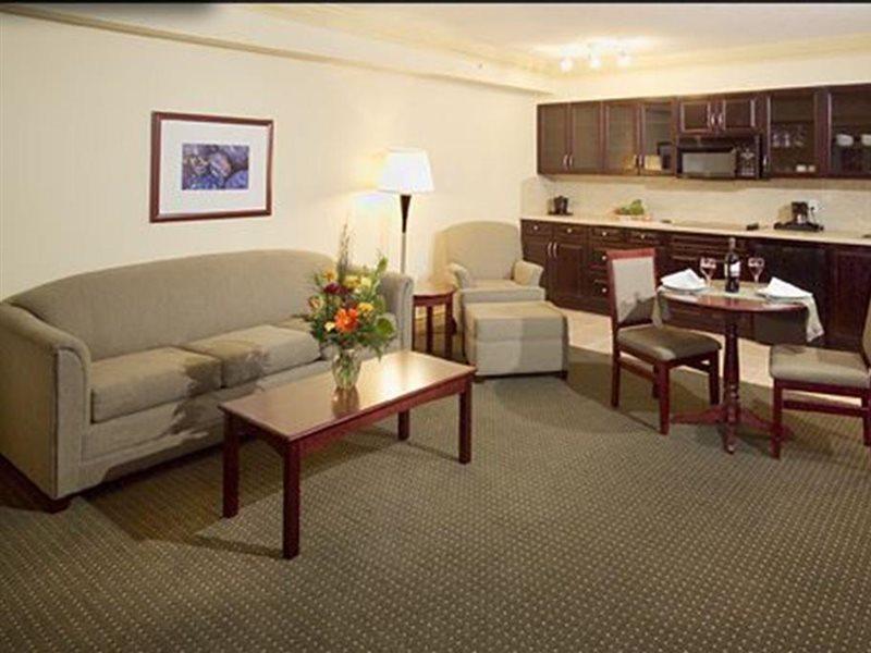 Chateau Nova Kingsway Edmonton Eksteriør billede